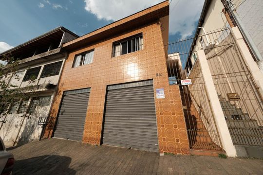 Fachada de casa à venda com 4 quartos, 260m² em Parque Cisper, São Paulo