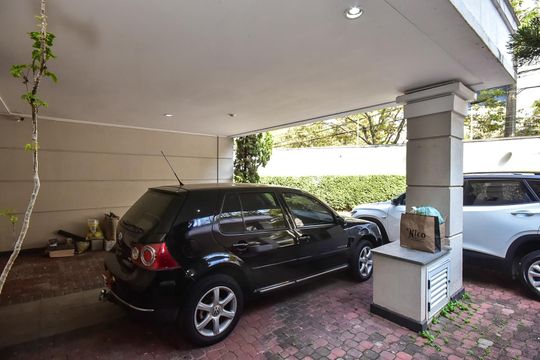 Garagem de casa de condomínio à venda com 4 quartos, 300m² em Jardim Panorama, São Paulo