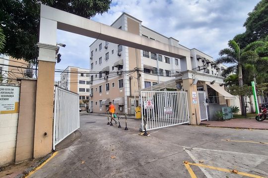 Fachada de apartamento para alugar com 2 quartos, 45m² em Vigário Geral, Rio de Janeiro