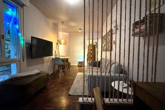 Sala de apartamento à venda com 1 quarto, 60m² em Petrópolis, Porto Alegre