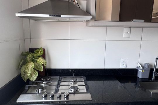 Cozinha de apartamento à venda com 2 quartos, 57m² em Jardim São Vicente, Campinas