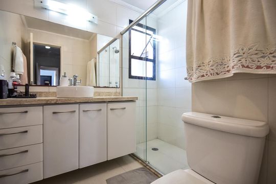 Banheiro Suíte de apartamento à venda com 4 quartos, 127m² em Vila Andrade, São Paulo