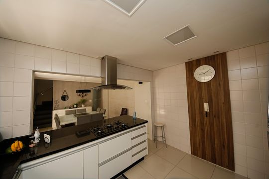 Cozinha de casa à venda com 4 quartos, 194m² em Vila Lucia, São Paulo