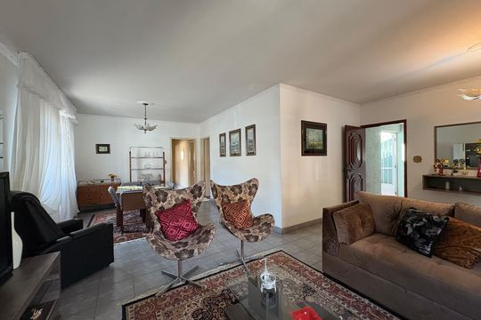 Casa à venda com 3 quartos, 378m² em Vila Lucinda, Santo André