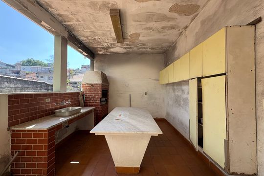 Churrasqueira de casa à venda com 3 quartos, 378m² em Vila Lucinda, Santo André
