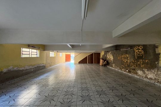Garagem de casa à venda com 3 quartos, 378m² em Vila Lucinda, Santo André