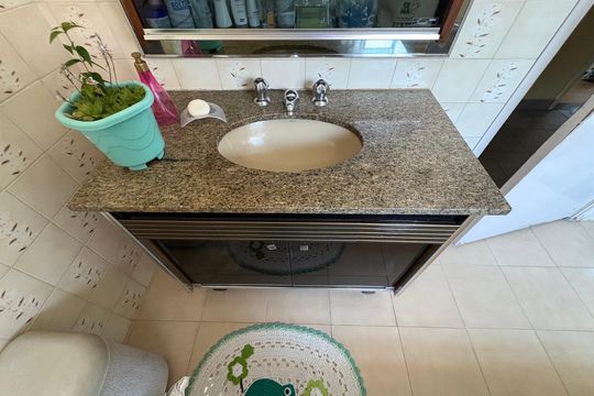 Banheiro de casa à venda com 3 quartos, 378m² em Vila Lucinda, Santo André