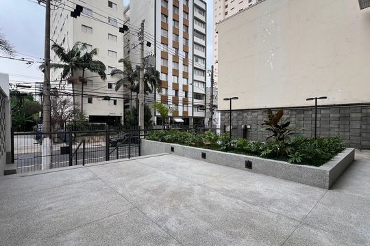 Entrada de apartamento à venda com 2 quartos, 80m² em Pinheiros, São Paulo