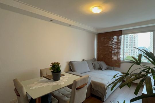 Sala de apartamento à venda com 2 quartos, 80m² em Pinheiros, São Paulo