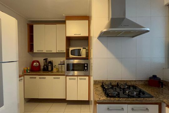 Cozinha de apartamento à venda com 2 quartos, 80m² em Pinheiros, São Paulo
