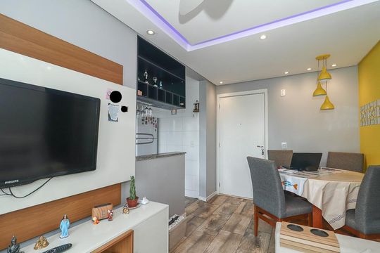 Sala de apartamento à venda com 2 quartos, 51m² em Rubem Berta, Porto Alegre