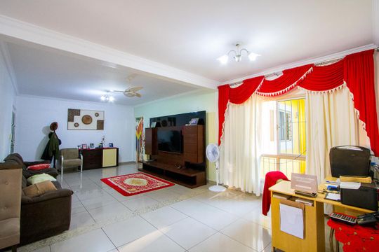Casa à venda com 4 quartos, 260m² em Centreville, Santo André
