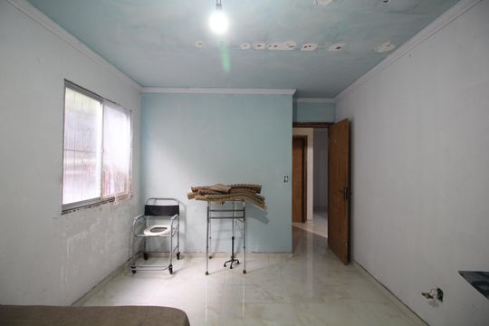 Quarto 1 de casa de condomínio para alugar com 3 quartos, 100m² em Taquara, Rio de Janeiro