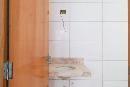 Banheiro de apartamento à venda com 1 quarto, 25m² em Vila Mazzei, São Paulo