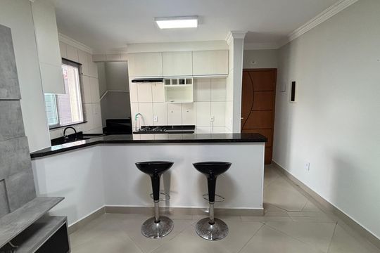 Sala  de apartamento para alugar com 2 quartos, 85m² em Pinheirinho, Santo André