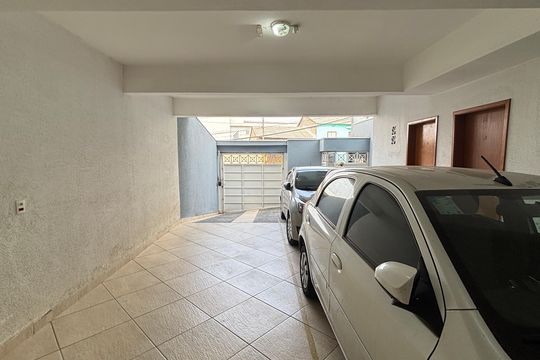 Garagem de apartamento para alugar com 2 quartos, 85m² em Pinheirinho, Santo André