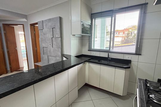 Cozinha de apartamento para alugar com 2 quartos, 85m² em Pinheirinho, Santo André