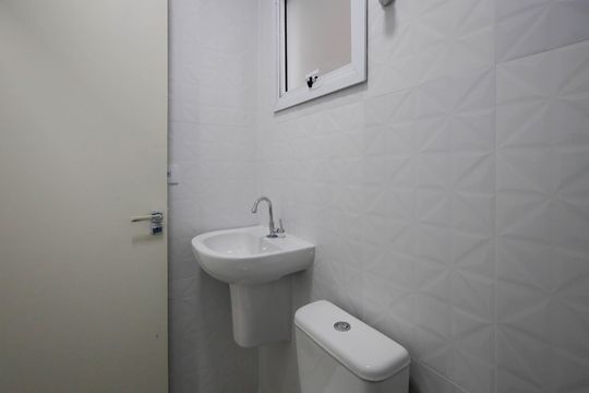 Banheiro  de apartamento para alugar com 1 quarto, 35m² em Jardim Japao, São Paulo