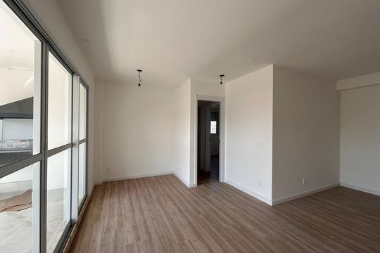 Sala de apartamento à venda com 2 quartos, 82m² em Vila Primavera, São Paulo