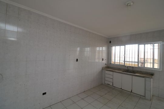 Cozinha de casa para alugar com 3 quartos, 400m² em Jardim Vila Formosa, São Paulo