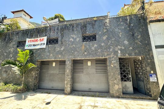 Fachada de casa à venda com 3 quartos, 500m² em Jardim Botânico, Rio de Janeiro