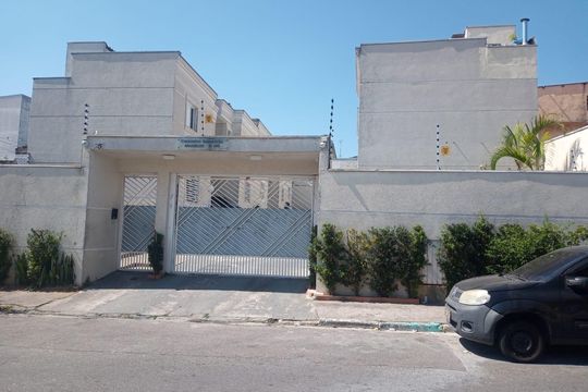 Fachada de casa de condomínio à venda com 2 quartos, 65m² em Ponte Rasa, São Paulo
