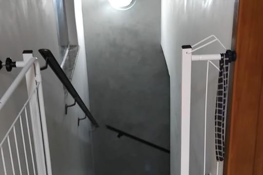 Escada de casa de condomínio à venda com 2 quartos, 65m² em Ponte Rasa, São Paulo