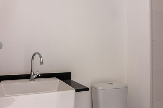 Banheiro de kitnet/studio à venda com 1 quarto, 25m² em Vila Olímpia, São Paulo