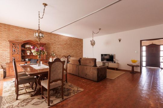 Sala de casa para alugar com 5 quartos, 320m² em Independência, Taubaté