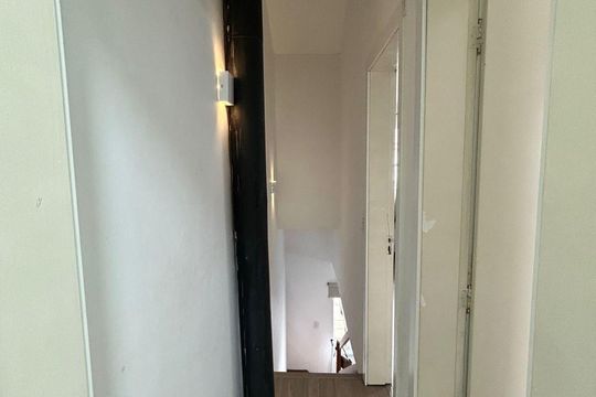 Corredor de casa de condomínio à venda com 2 quartos, 97m² em Humaitá, Porto Alegre