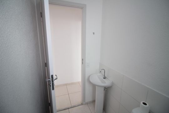 Banheiro de apartamento à venda com 2 quartos, 62m² em Jk, Contagem