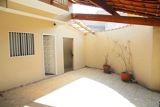 Garagem de casa à venda com 3 quartos, 109m² em Jardim Ema, Guarulhos