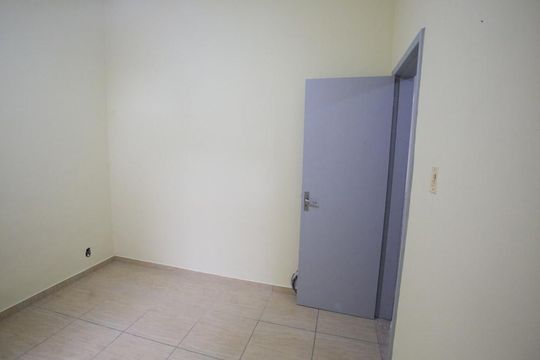 Quarto  de casa de condomínio à venda com 3 quartos, 300m² em Taquara, Rio de Janeiro
