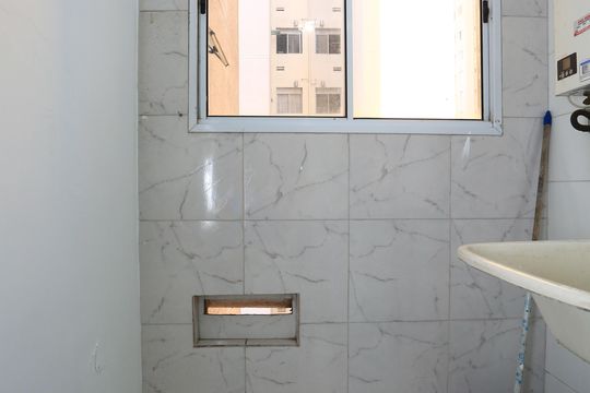 Área de Serviço de apartamento à venda com 3 quartos, 57m² em Vila Pirajussara, São Paulo
