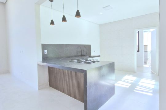 Cozinha de casa de condomínio à venda com 4 quartos, 242m² em Várzea, Lagoa Santa
