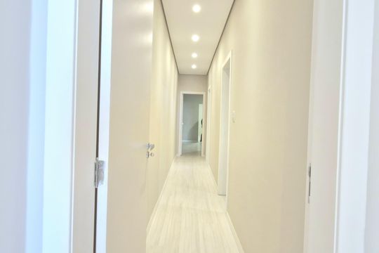 Corredor de casa de condomínio à venda com 4 quartos, 242m² em Várzea, Lagoa Santa