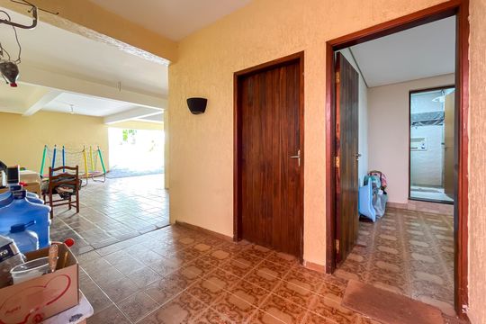 Garagem de casa à venda com 4 quartos, 354m² em Vila Zulmira, São Paulo