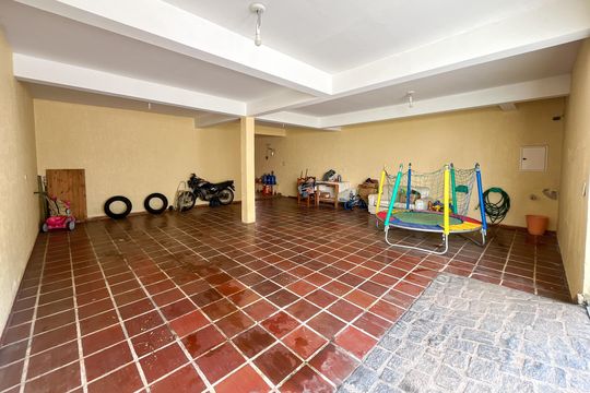 Garagem de casa à venda com 4 quartos, 354m² em Vila Zulmira, São Paulo