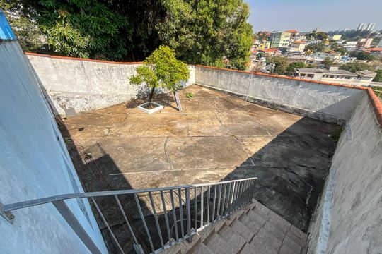 Quintal de casa à venda com 4 quartos, 354m² em Vila Zulmira, São Paulo