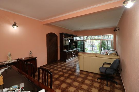 Casa à venda com 3 quartos, 224m² em Vila Antonieta, São Paulo