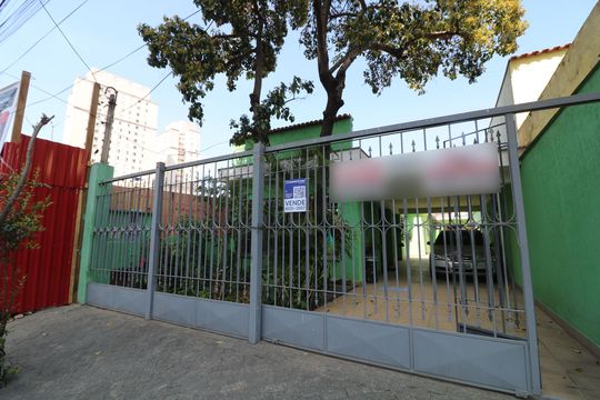 Fachada de casa à venda com 3 quartos, 224m² em Vila Antonieta, São Paulo