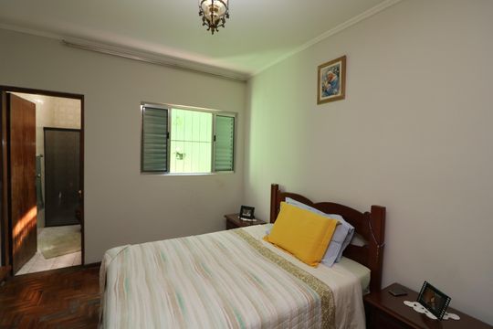 Suíte de casa à venda com 3 quartos, 224m² em Vila Antonieta, São Paulo