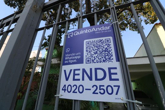 Placa de casa à venda com 3 quartos, 224m² em Vila Antonieta, São Paulo