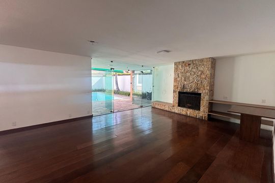Sala 1 de casa à venda com 4 quartos, 768m² em Vila Madalena, São Paulo