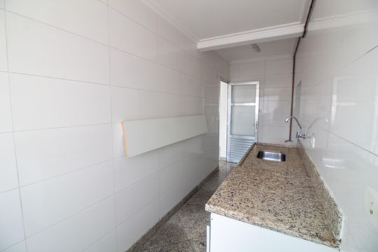 Cozinha de apartamento para alugar com 2 quartos, 68m² em Santo Amaro, São Paulo