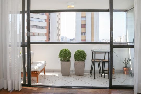 Sacada de apartamento à venda com 4 quartos, 170m² em Perdizes, São Paulo