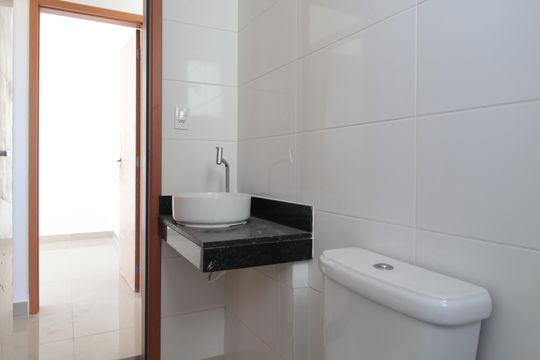 Banheiro Social de apartamento à venda com 2 quartos, 63m² em São Gotardo, Belo Horizonte