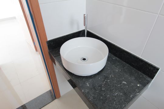 Banheiro Social de apartamento à venda com 2 quartos, 63m² em São Gotardo, Belo Horizonte