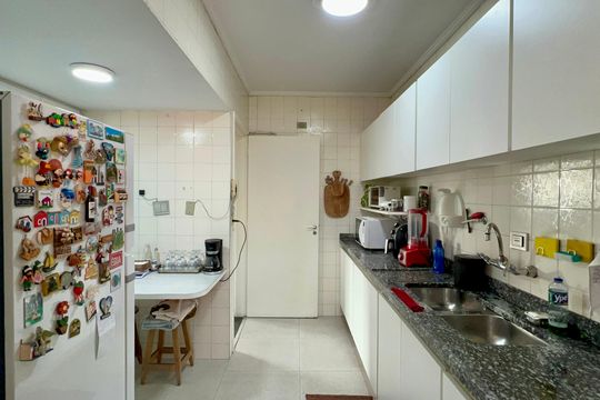 Cozinha de apartamento à venda com 4 quartos, 160m² em Pinheiros, São Paulo