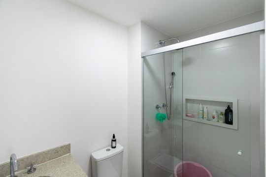 Banheiro da Suíte 3 de apartamento à venda com 3 quartos, 115m² em Jardim Prudência, São Paulo